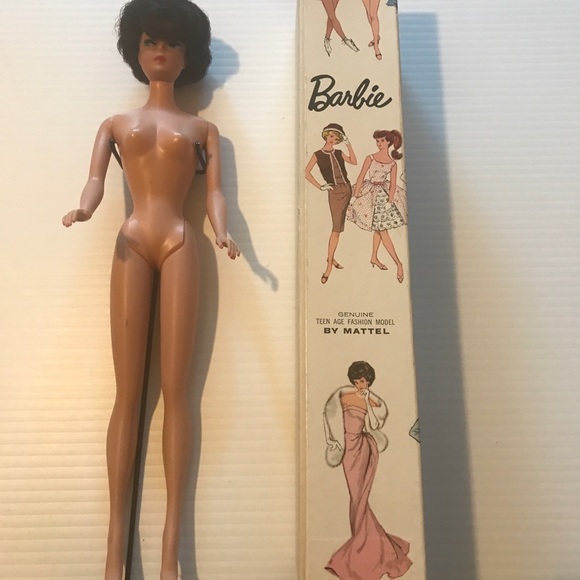 Vintage Barbie Doll bubble cut with Box & stand - Picture 7 of 16